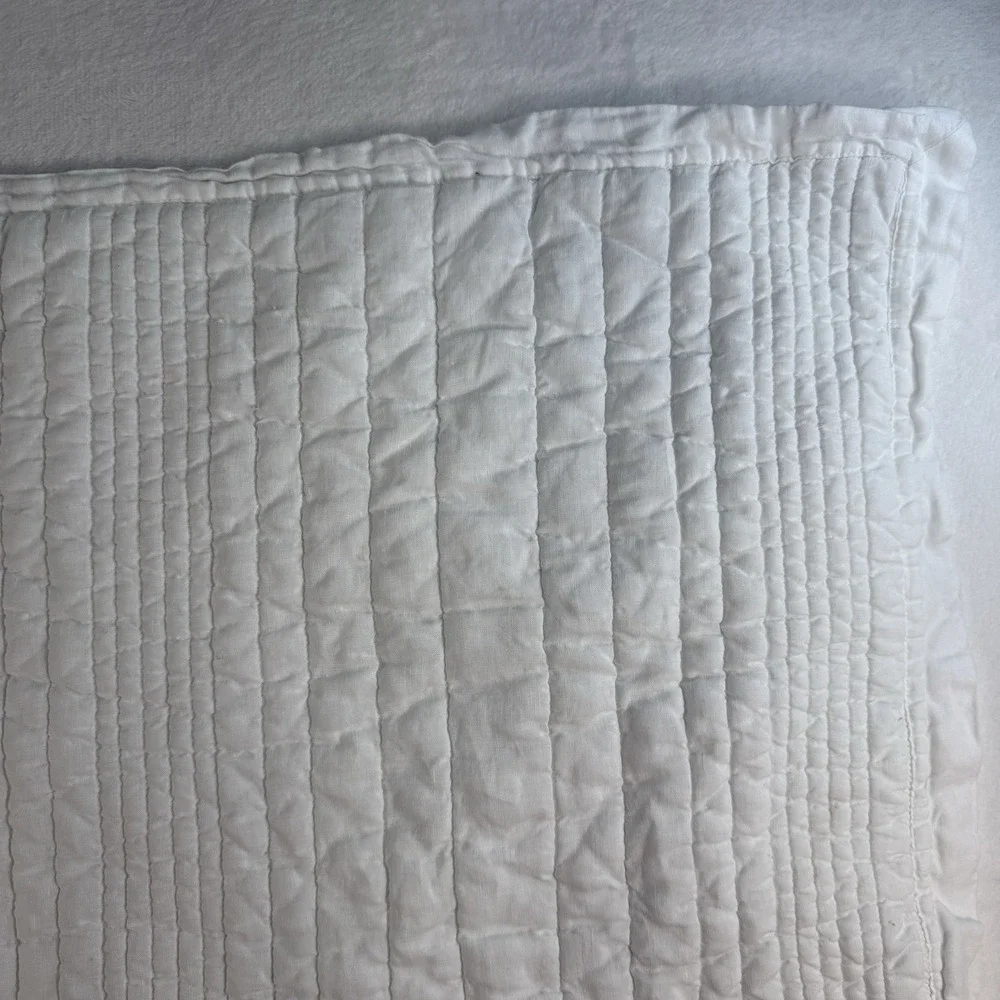West Elm Quilted King Size Pillow Sham White Cotton Linen Shabby Feminine‎ Chic